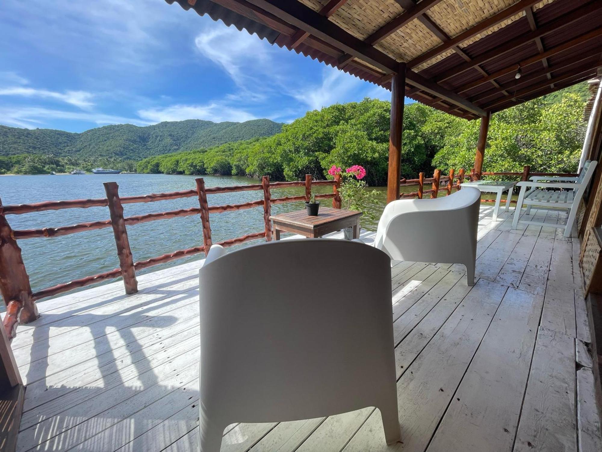 Floating Paradise Karimunjawa-Inseln Exterior foto